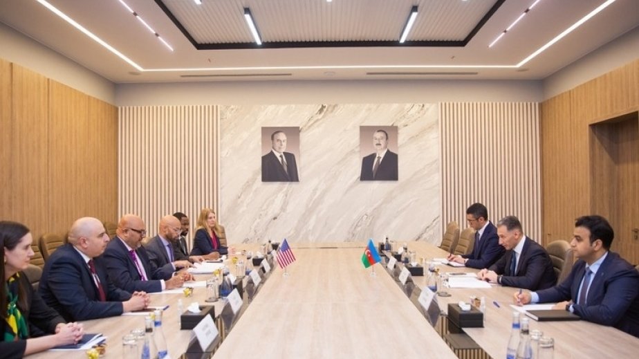 Azerbaijani minister meets with US Assistant Secretary of Commerce for Global Markets