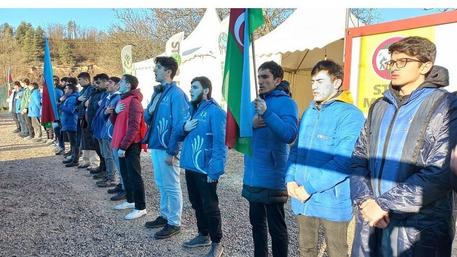 Peaceful protest of Azerbaijani eco-activists continues on Lachin-Khankendi road