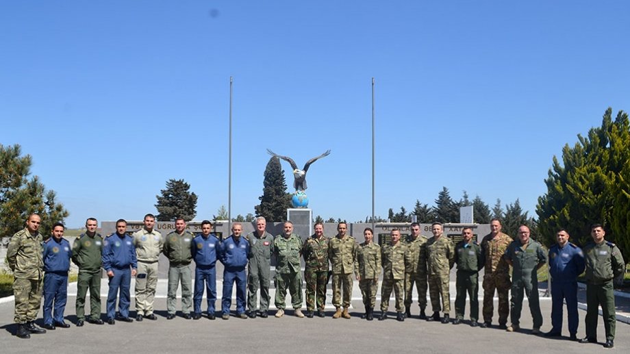 Bakıda NATO heyəti ilə məsləhətçi görüşü keçirilib