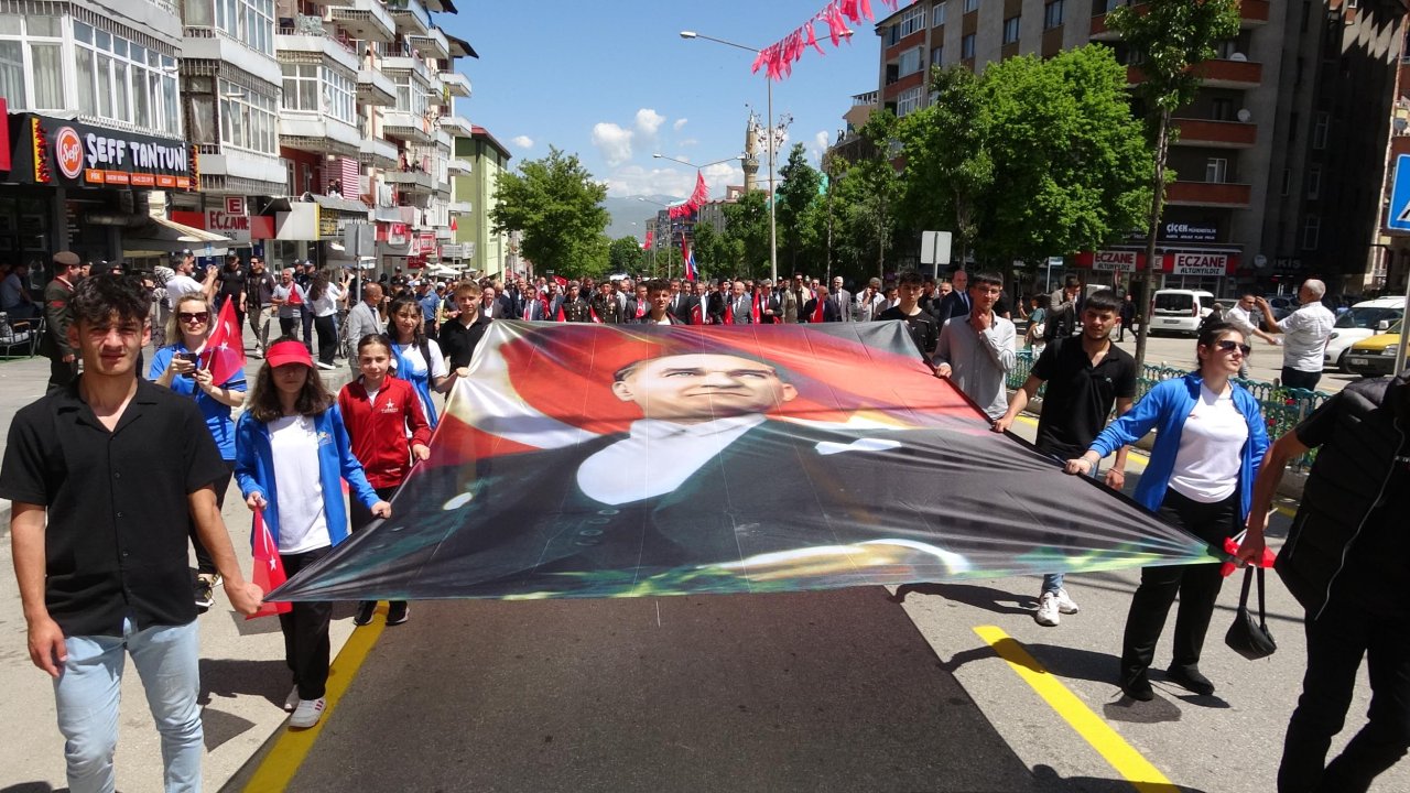 Atatürk'ün Erzurum'a gelişinin 104'üncü yıl dönümü kutlandı