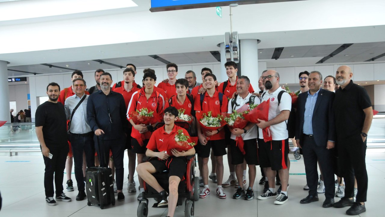 U19 Erkek Basketbol Milli Takımı yurda döndü