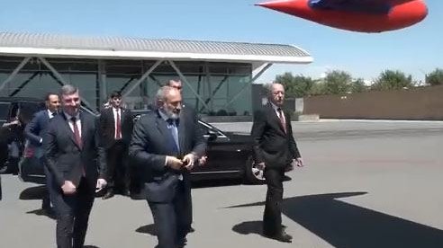 Armenian PM visits area in Azerbaijan's Zangezur after fiasco at UN