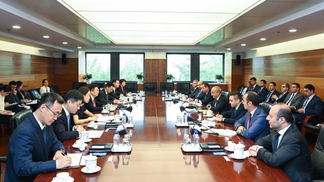 Azerbaijan, China discuss expansion of cooperation in investment and trade fields