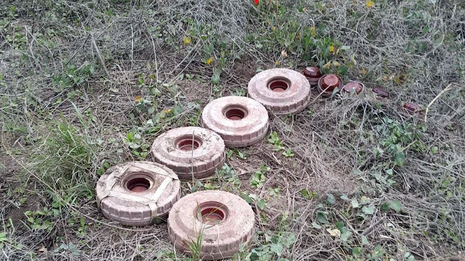 Azerbaycan ordusu, Karabağ’da mayınları temizliyor