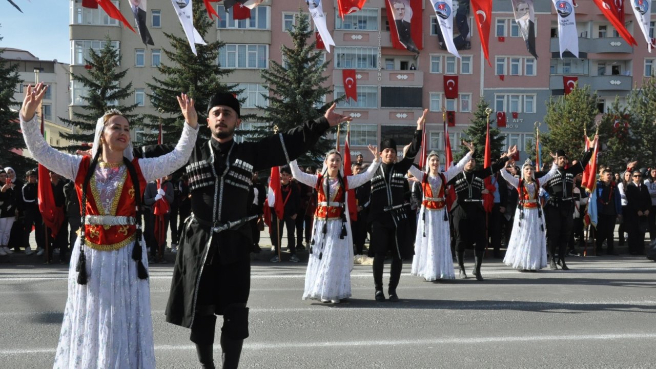 Kars'ın düşman işgalinden kurtuluşu kutlandı