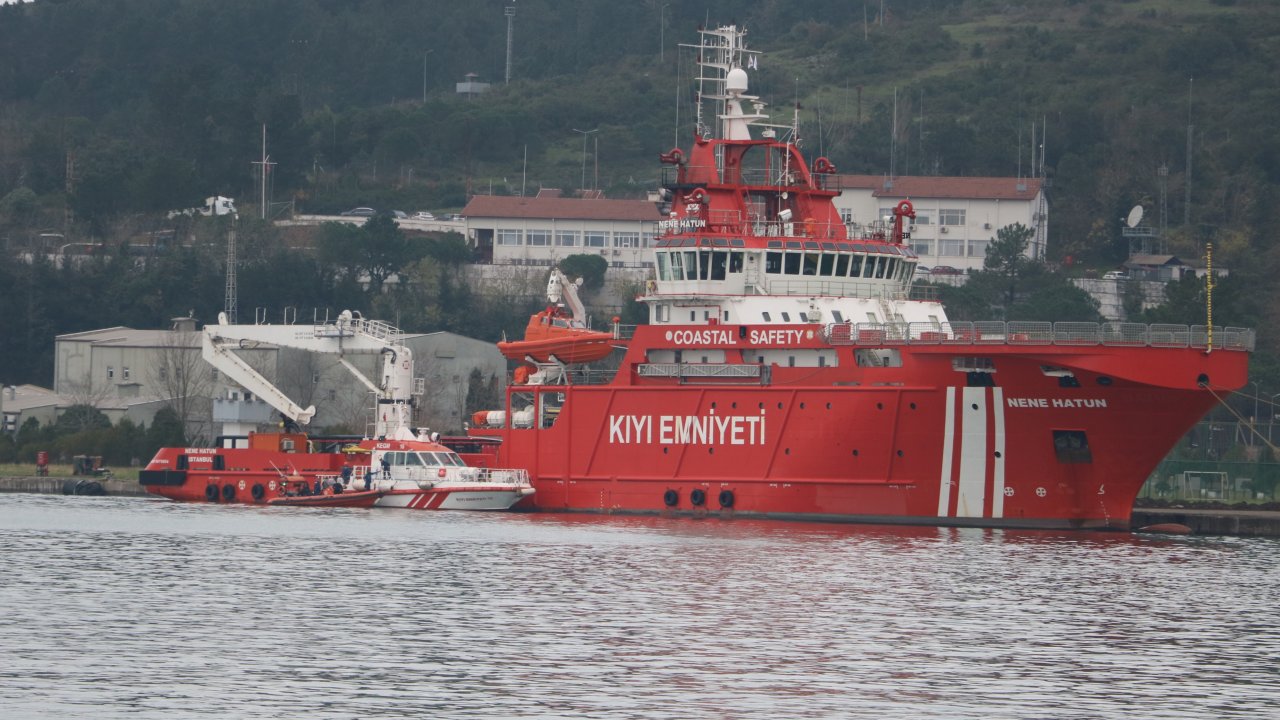 Kayıp mürettebatı arama çalışmalarında 18'inci gün; 'Nene Hatun'un dalgıçları da görevde