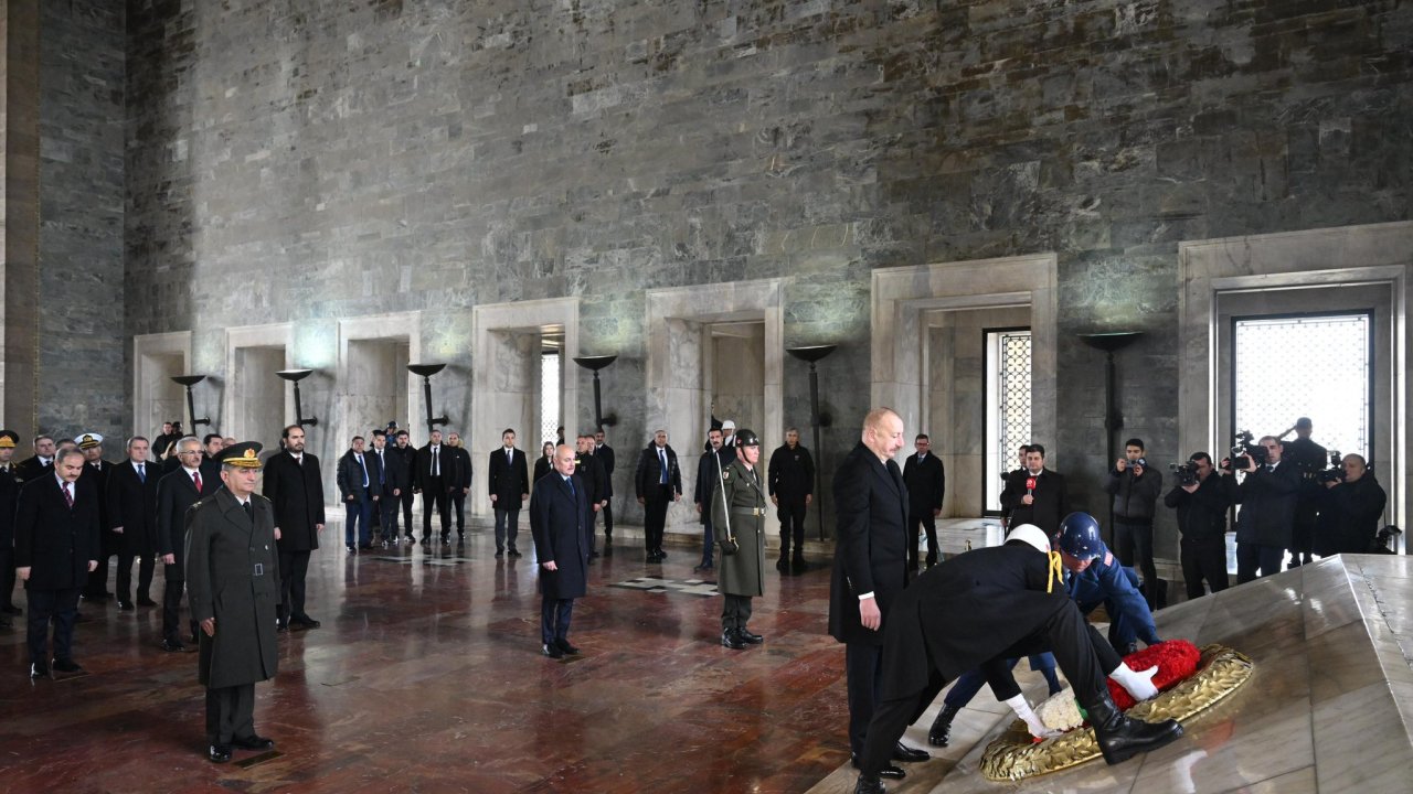 Azerbaycan Cumhurbaşkanı Aliyev, Anıtkabir'i ziyaret etti