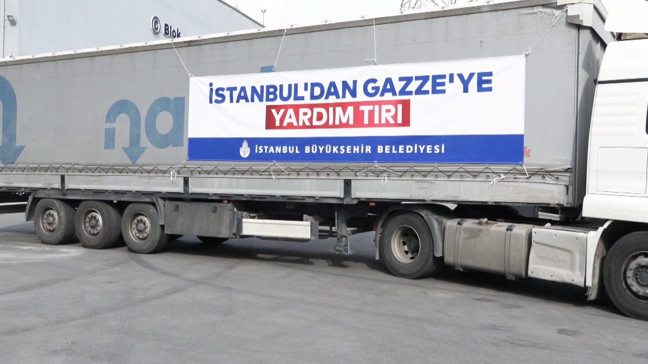 İmamoğlu Gazze'ye yardım götüren TIR'ların uğurlama törenine katıldı