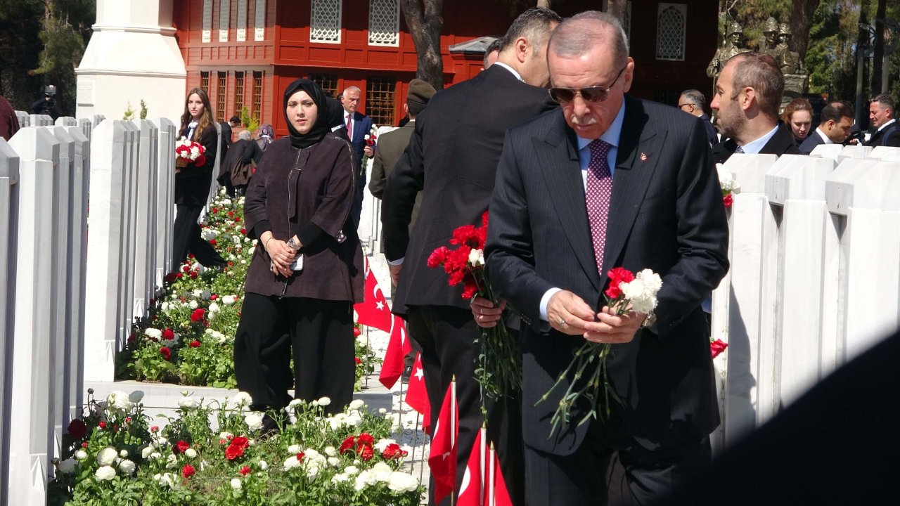 Cumhurbaşkanı Erdoğan: Çanakkale ruhu, yolumuzu aydınlatmaya devam edecek