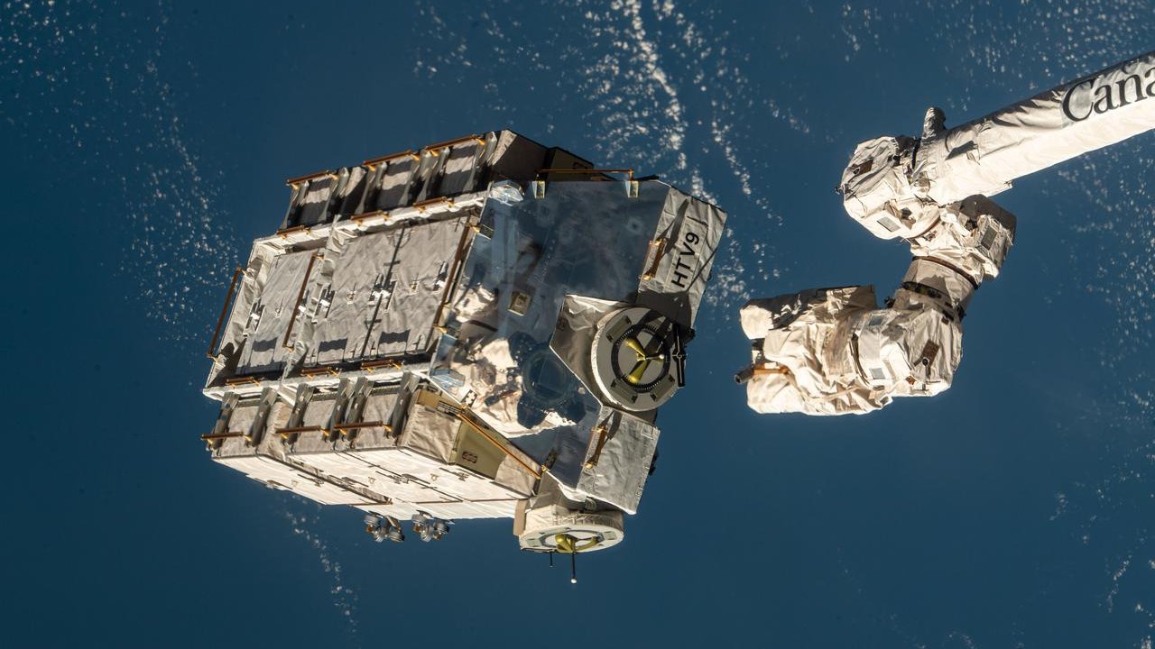 NASA, evin çatısına düşen nesnenin ISS’ten düştüğünü doğruladı