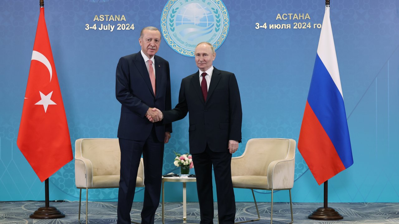 Cumhurbaşkanı Erdoğan, Putin ile bir araya geldi