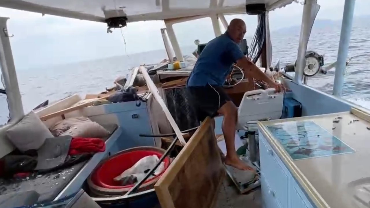 Yunan Sahil Güvenlik botu, Gökçeada açıklarında Türk balıkçı teknesine çarptı