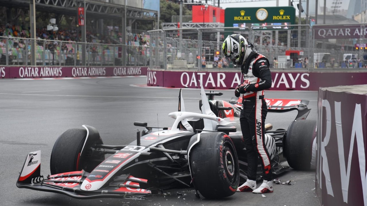 Formula 1 komandalarının üçüncü sərbəst yürüşləri zamanı qəza baş verdi (FOTO/VİDEO)