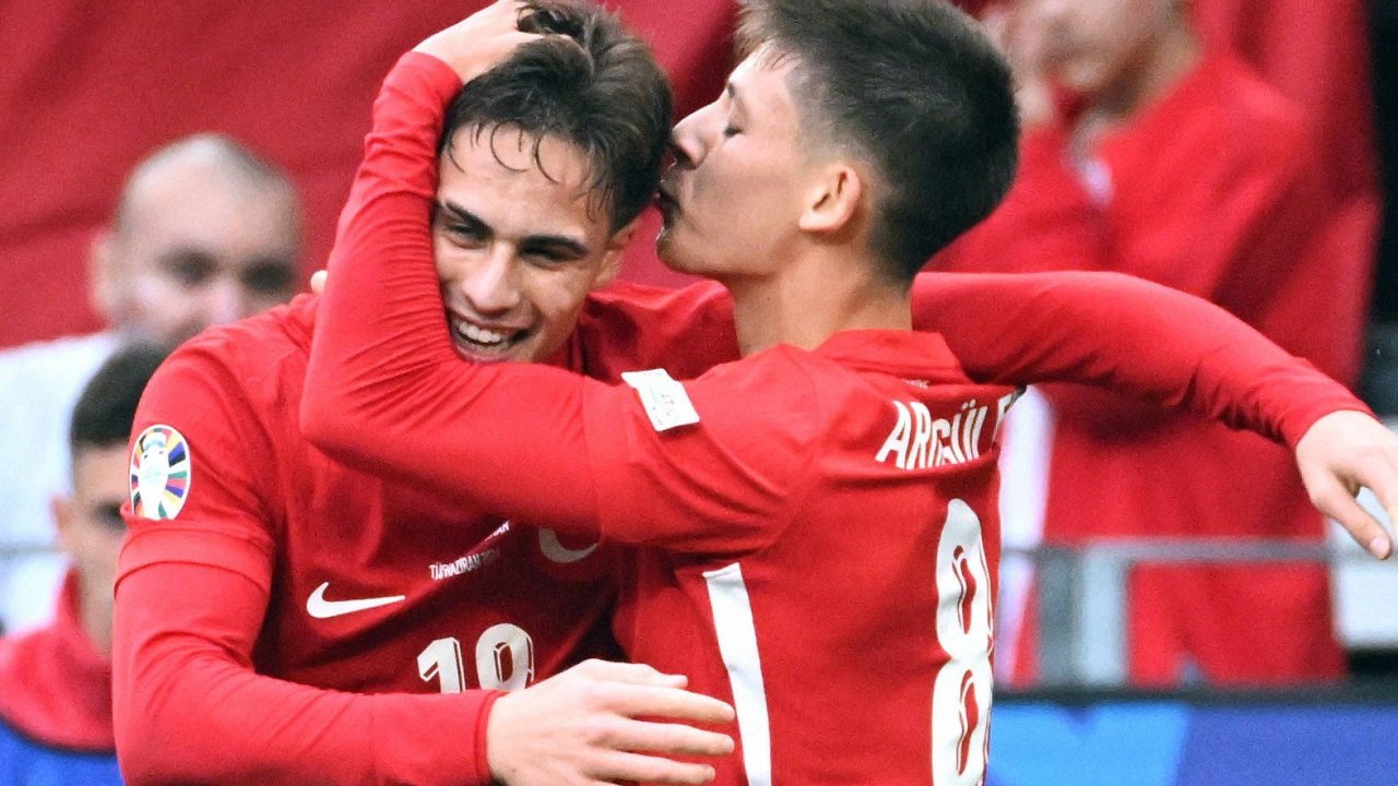 İDMAN: Türkiyənin iki futbolçusu "Golden Boy"a namizəddir