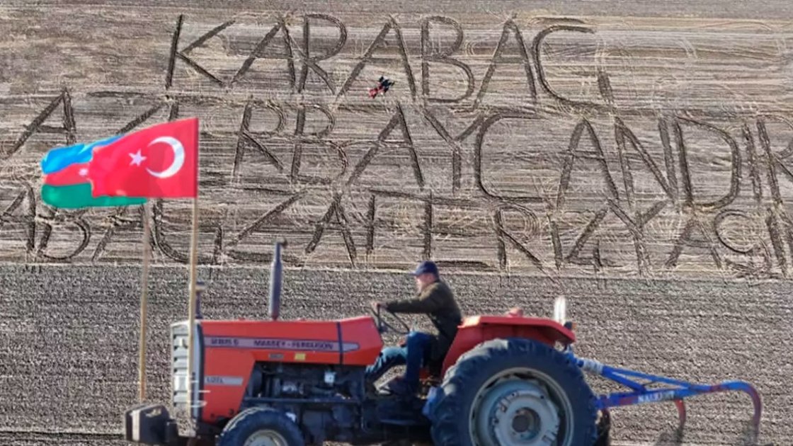 Türkiyəli fermer Zəfər Gününü orijinal şəkildə təbrik edib - FOTO