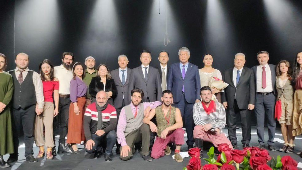 Azərbaycan Dövlət Pantomim Teatrı Qırğızıstanda qastrolda olub