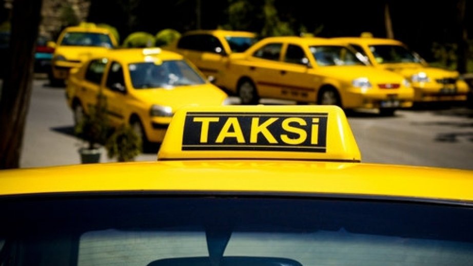 Azerbaijan sees decrease in nationwide taxi orders over 2024