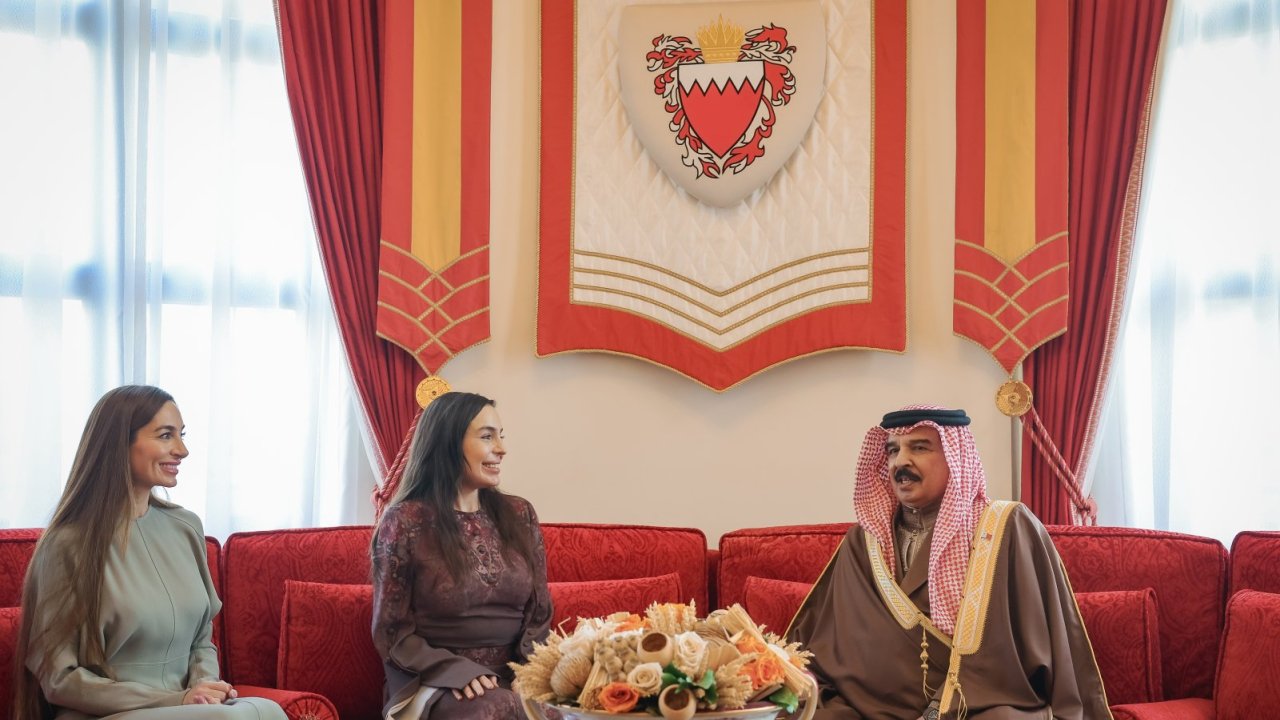 King of Bahrain Hamad bin Isa Al Khalifa receives Leyla Aliyeva and Arzu Aliyeva