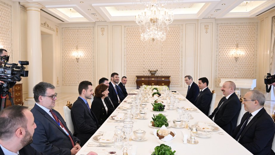 President Ilham Aliyev, President of North Macedonia hold expanded meeting over lunch (VIDEO)