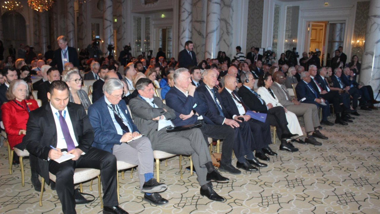 Global Baku Forum features panel discussion on "Path to Peace" PHOTO