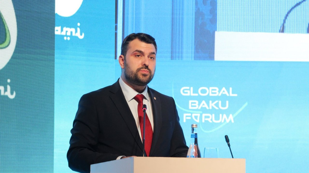 Qlobal Bakı Forumunda “Yeni dünya düzənində orta güclər” mövzusunda panel iclası keçirilir